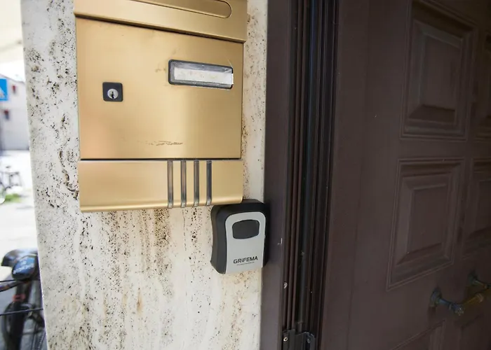 Appartmento In Piazza Ariostea Φεράρα